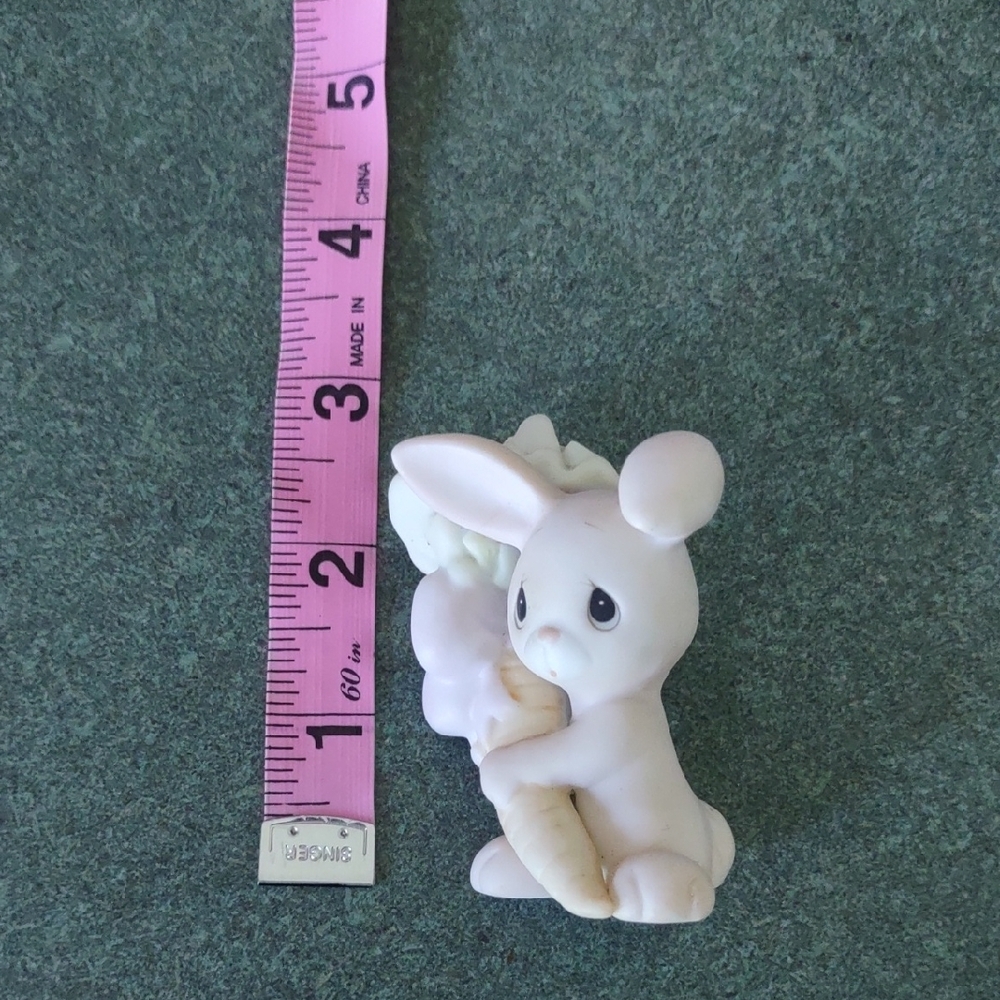 Vintage Precious Moments Cream Bunny with Carrot Figurine - Picture 6 of 6